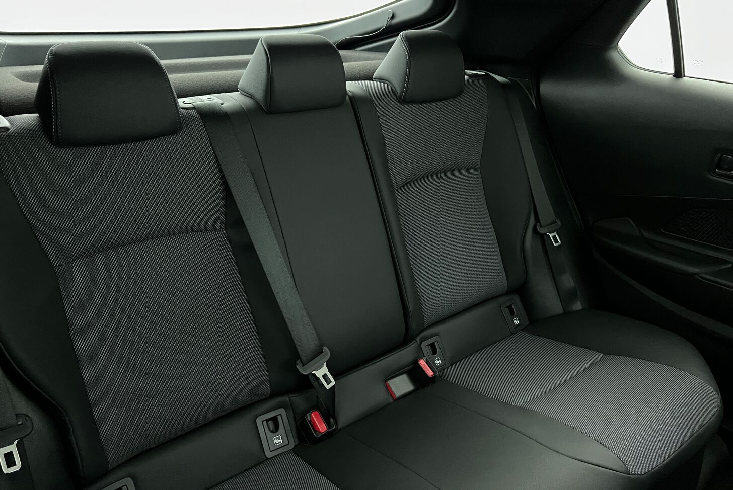 TOYOTA C-HR SUV Hybride rechargeable Essence