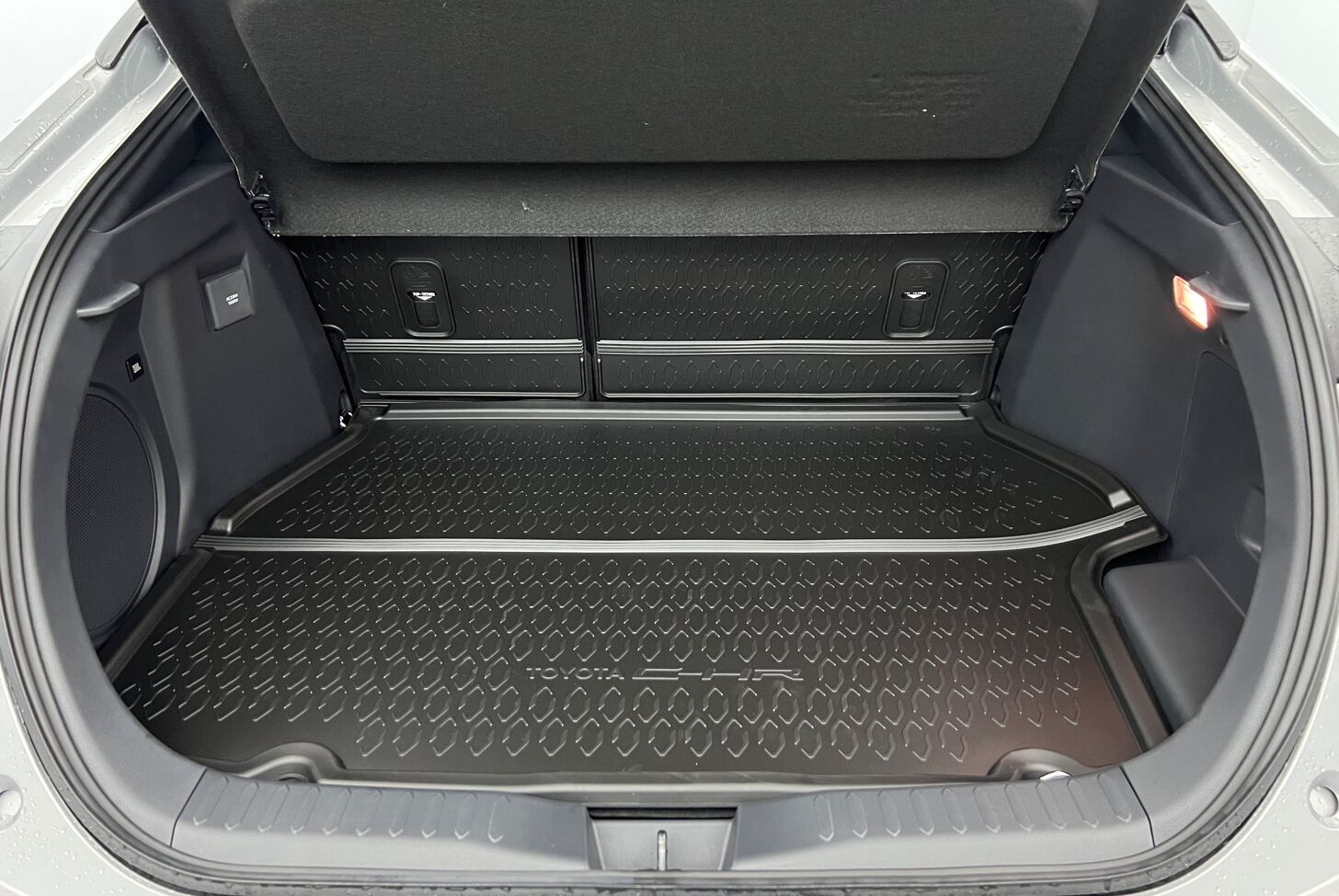 TOYOTA C-HR SUV Hybride rechargeable Essence