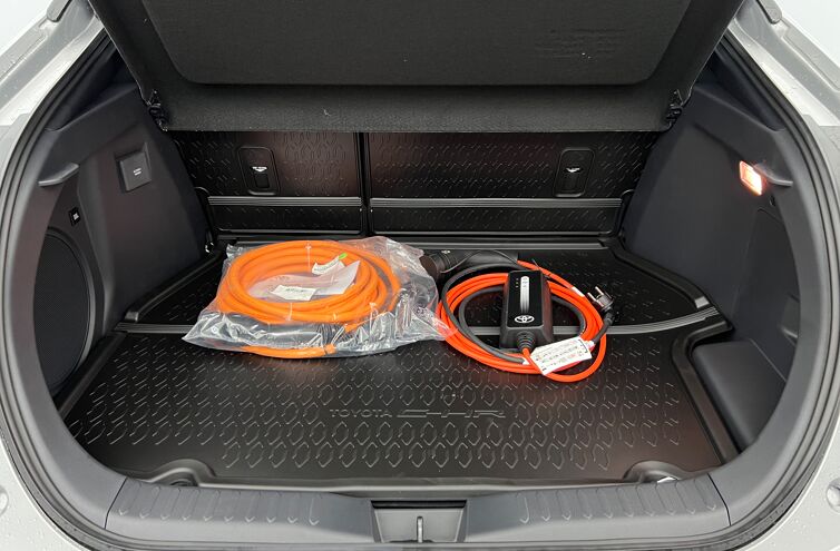 TOYOTA C-HR SUV Hybride rechargeable Essence