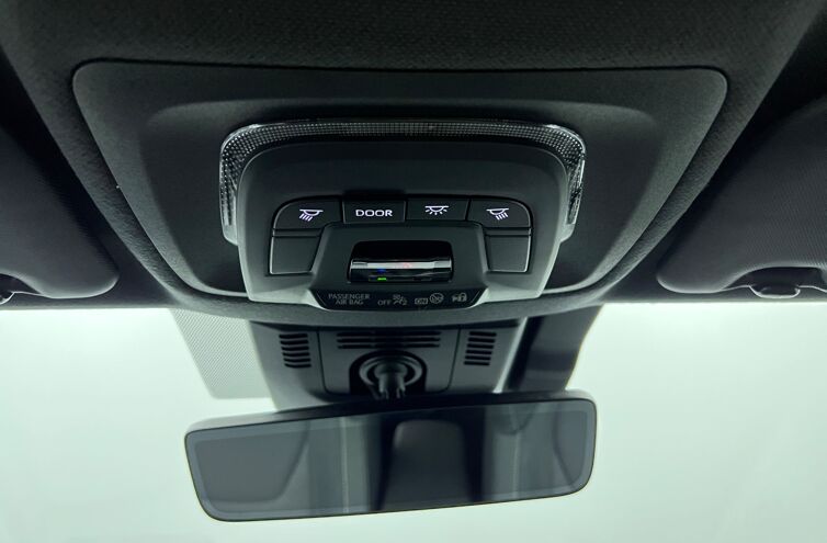 TOYOTA C-HR SUV Hybride rechargeable Essence