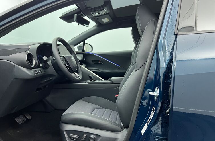 TOYOTA C-HR SUV Hybride rechargeable Essence