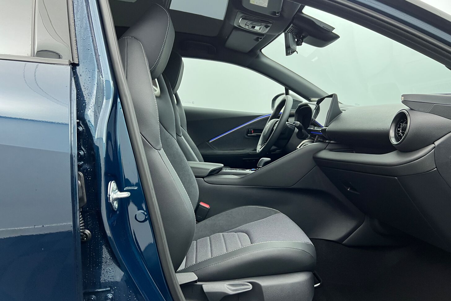 TOYOTA C-HR SUV Hybride rechargeable Essence