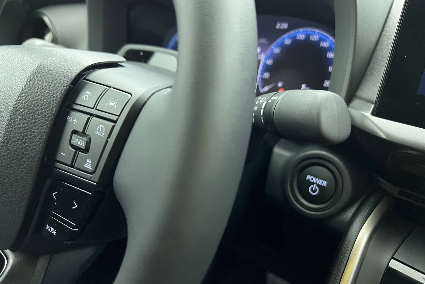 TOYOTA C-HR SUV Hybride rechargeable Essence