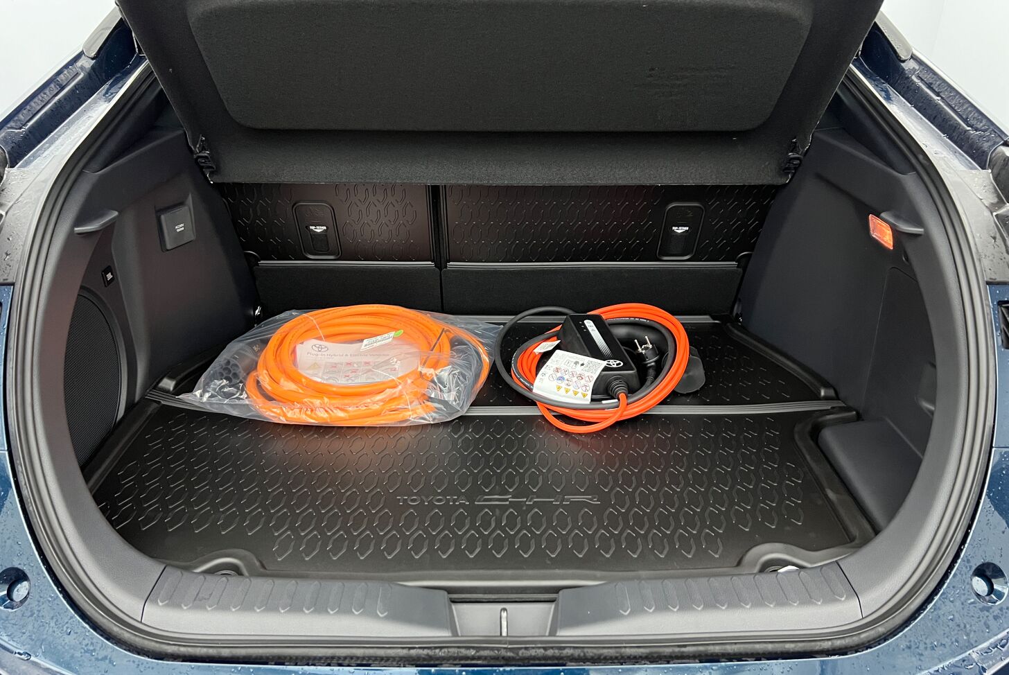 TOYOTA C-HR SUV Hybride rechargeable Essence