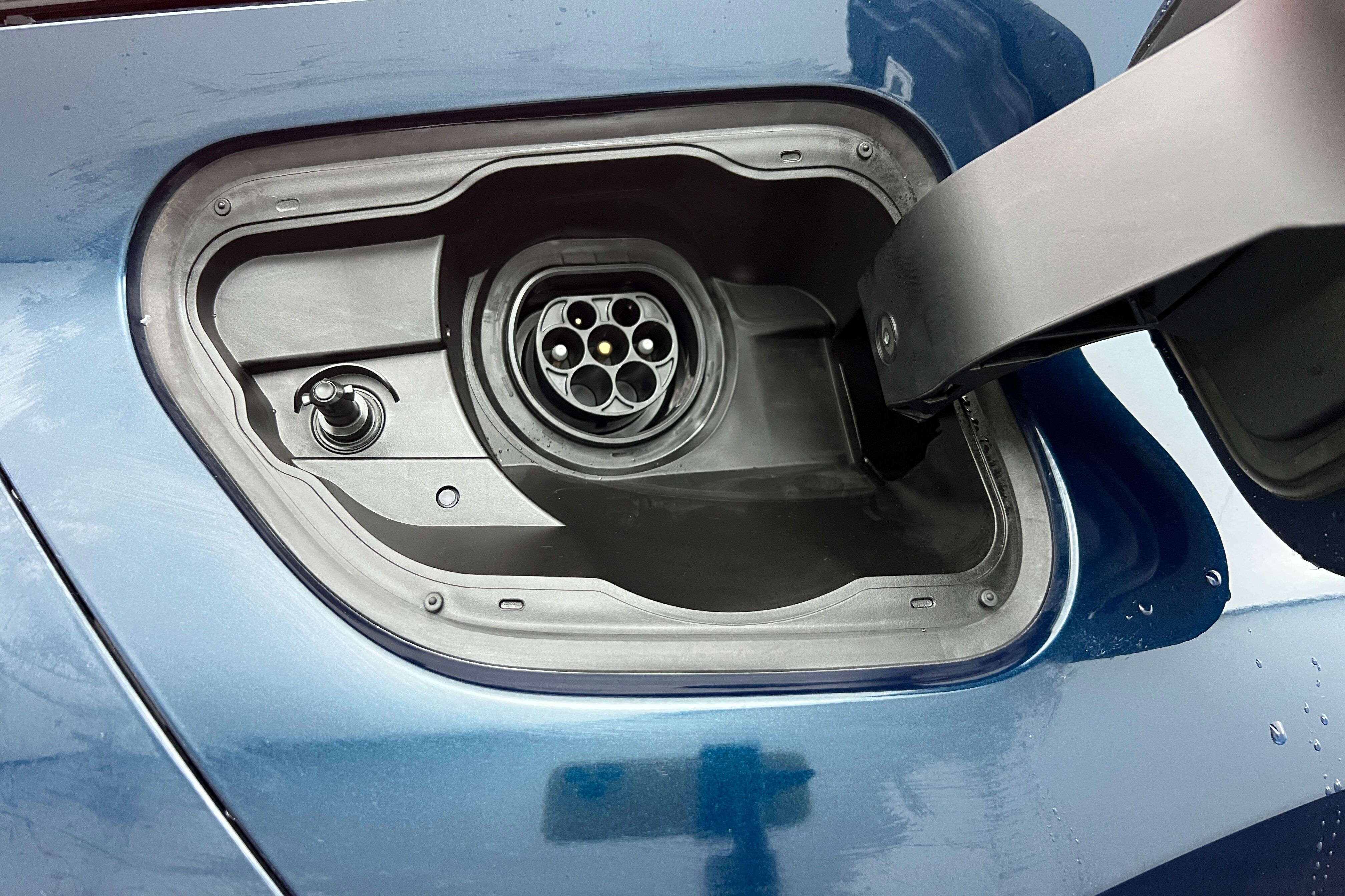 TOYOTA C-HR SUV Hybride rechargeable — photo 21