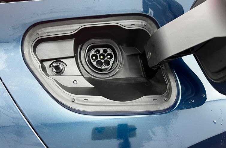 TOYOTA C-HR SUV Hybride rechargeable Essence