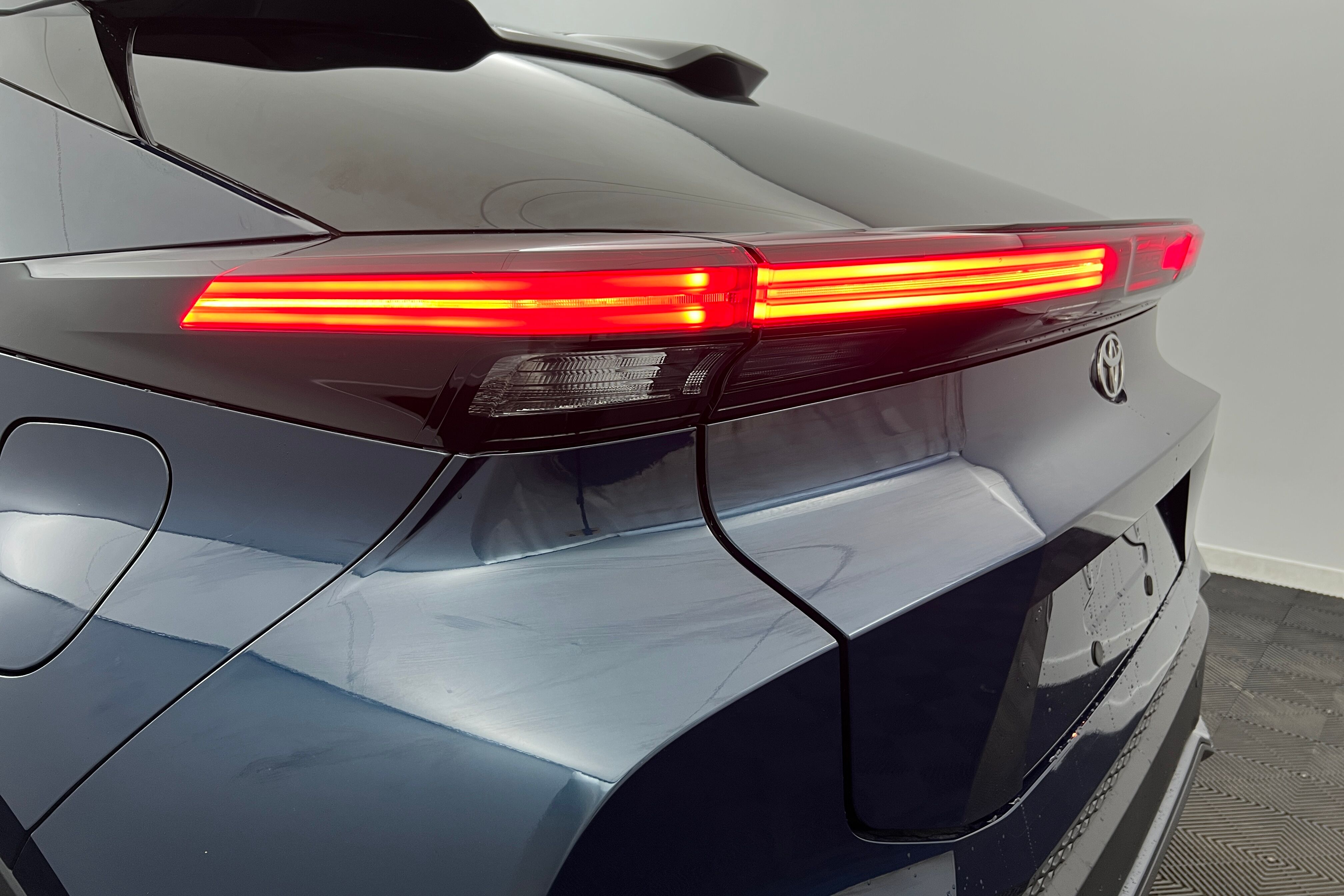 TOYOTA C-HR SUV Hybride rechargeable — photo 22