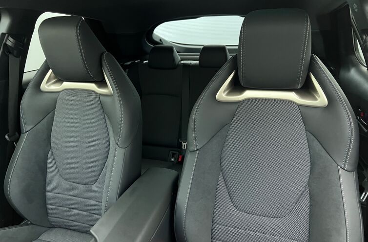 TOYOTA C-HR SUV Hybride rechargeable Essence