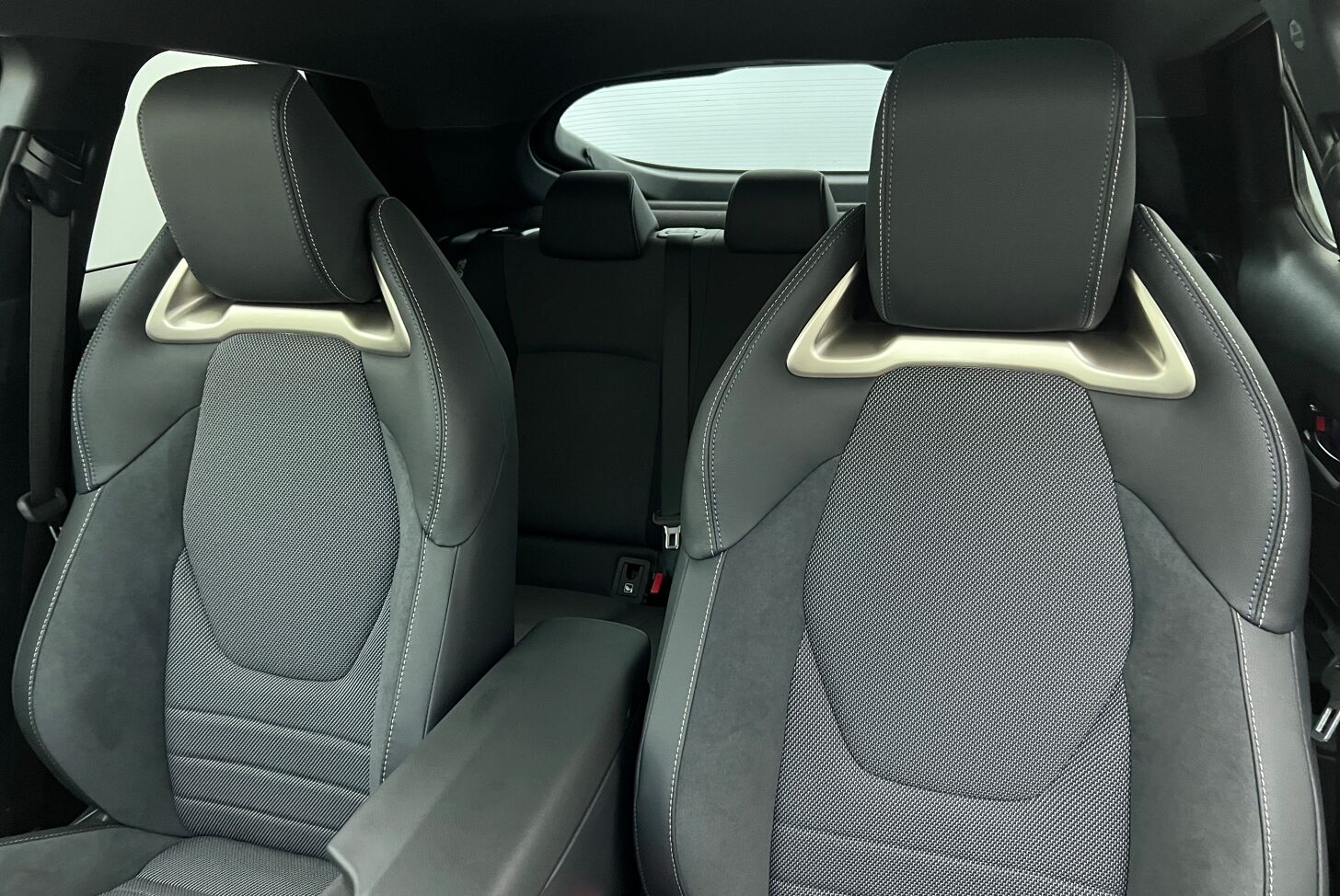 TOYOTA C-HR SUV Hybride rechargeable Essence