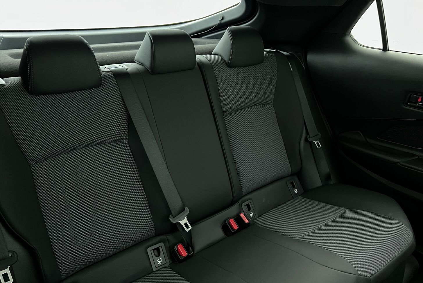 TOYOTA C-HR SUV Hybride rechargeable Essence