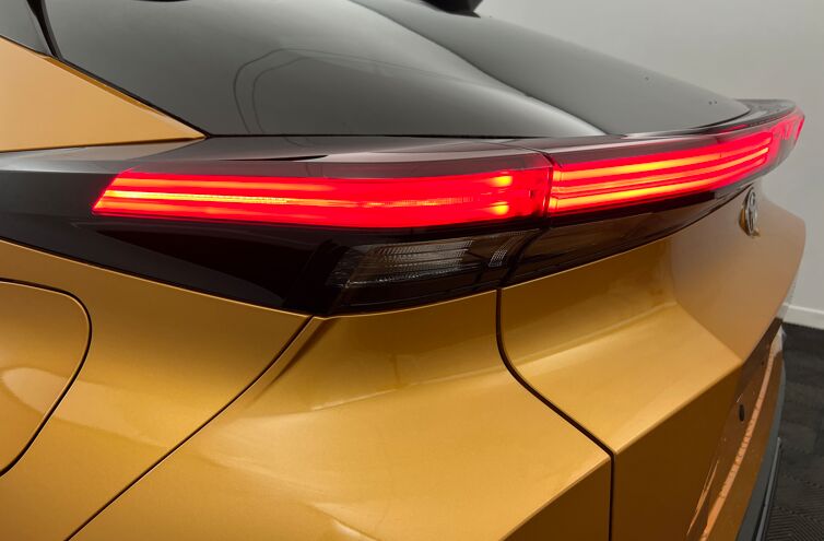 TOYOTA C-HR SUV Hybride rechargeable Essence