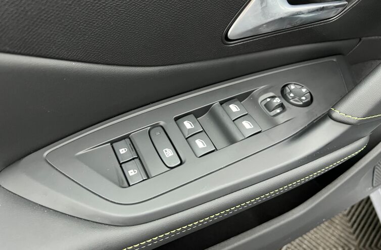 PEUGEOT 308 Berline Diesel 