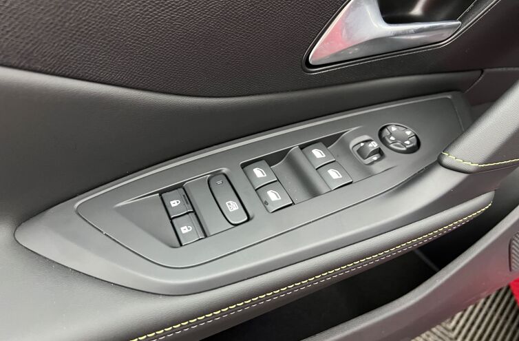 PEUGEOT 308 Berline Diesel 
