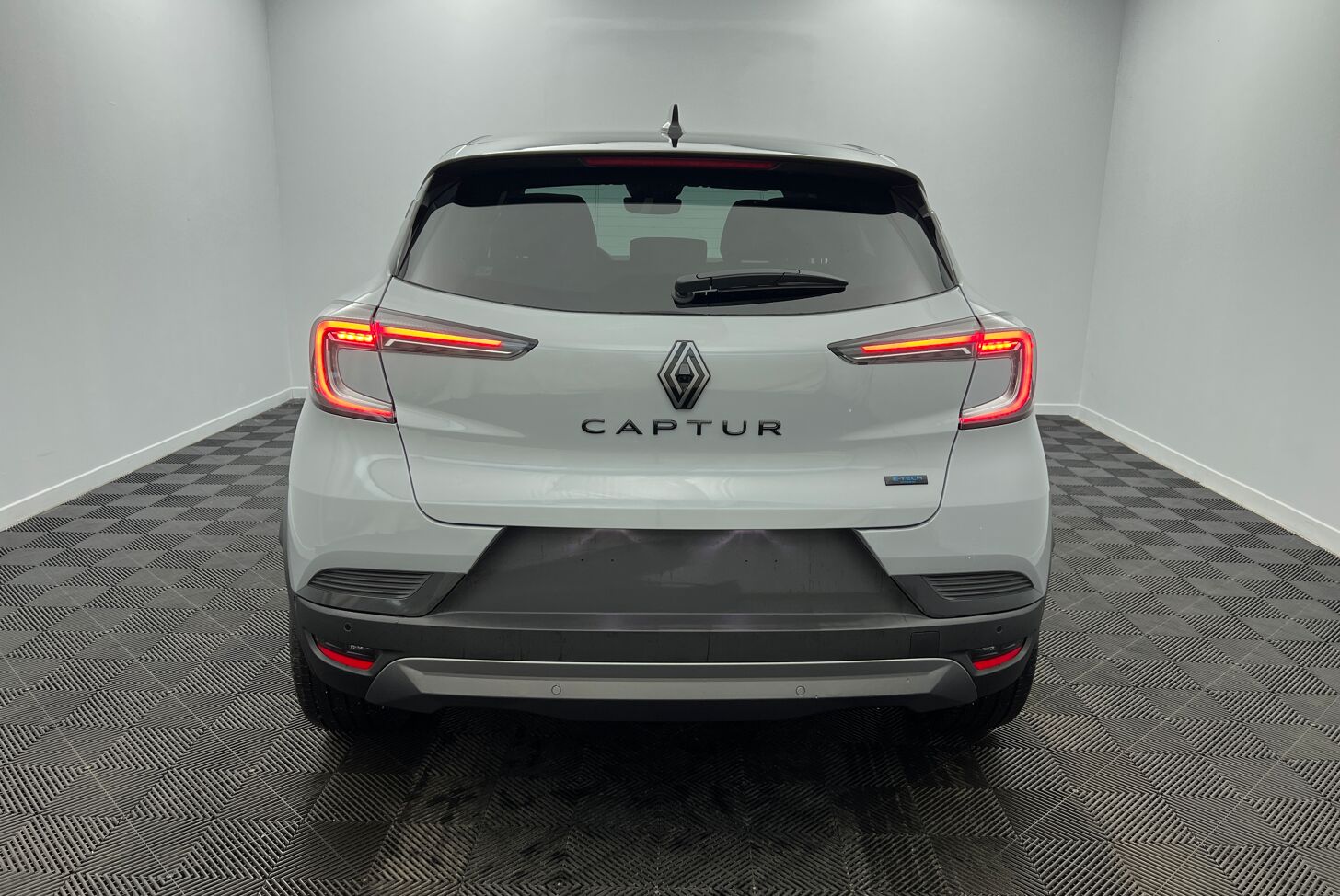 RENAULT Captur SUV Hybride Essence