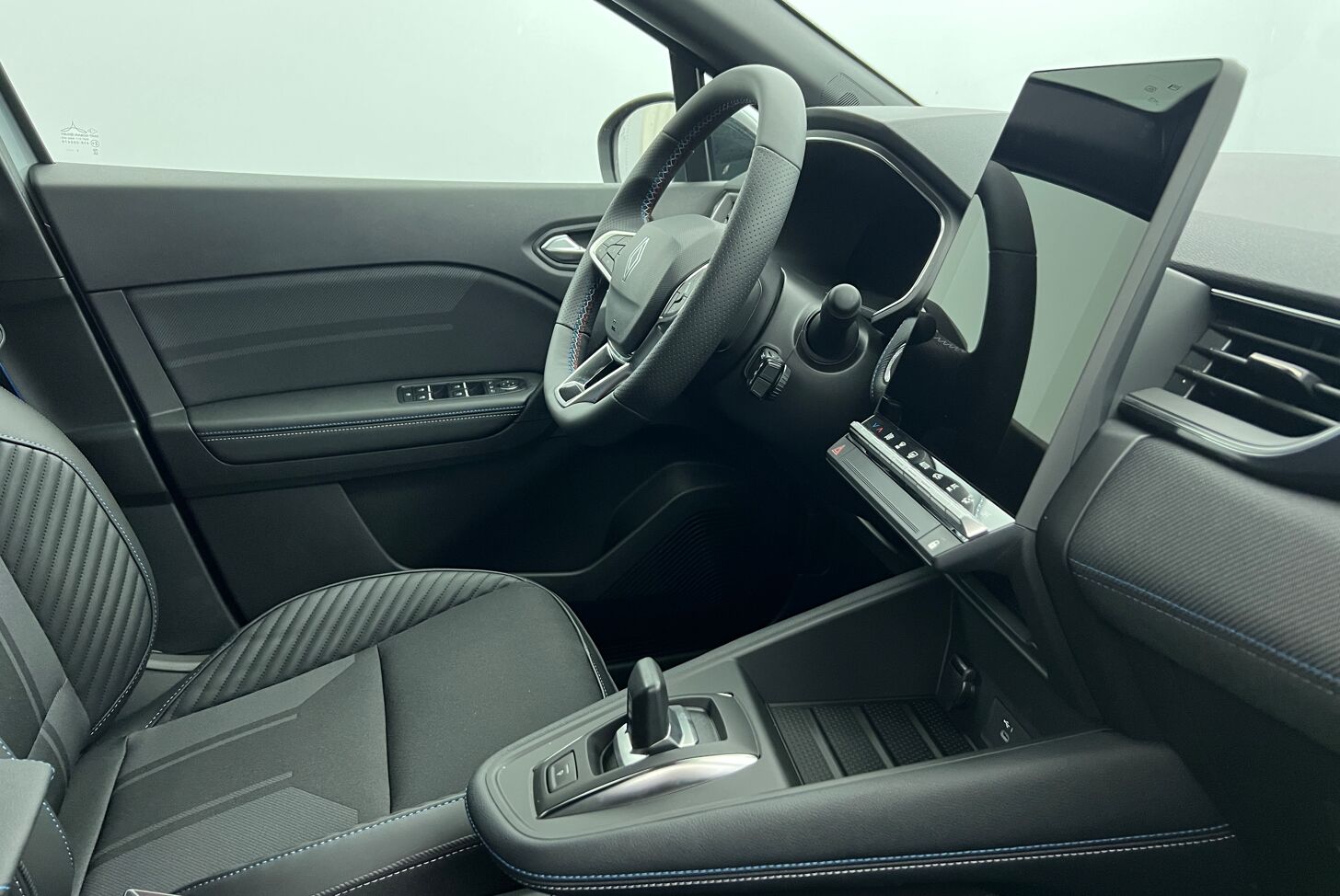 RENAULT Captur SUV Hybride Essence