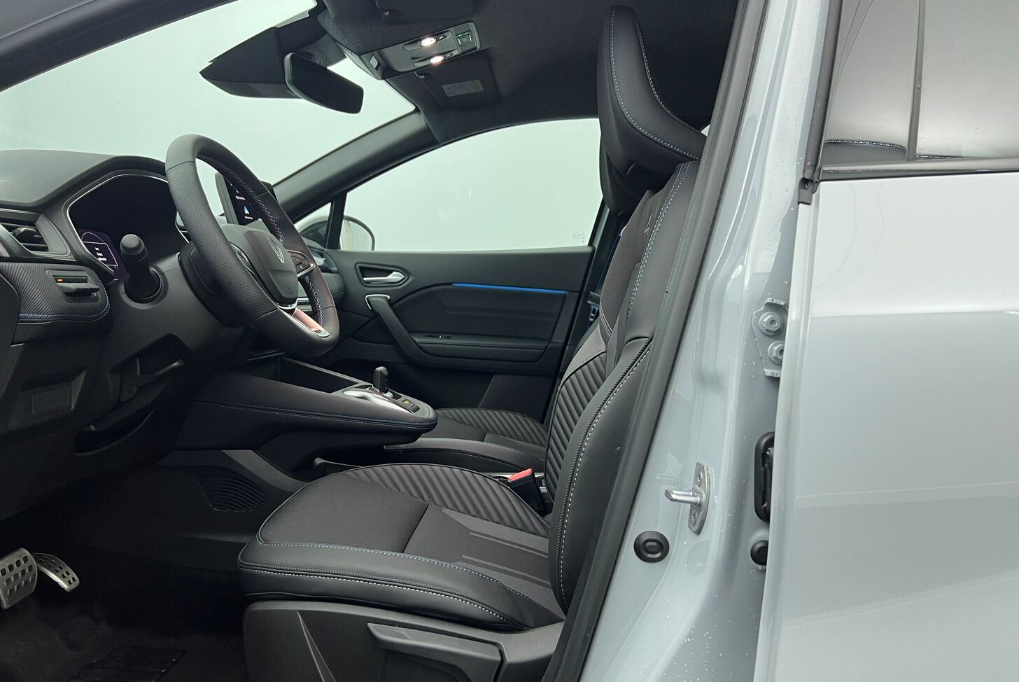 RENAULT Captur SUV Hybride Essence