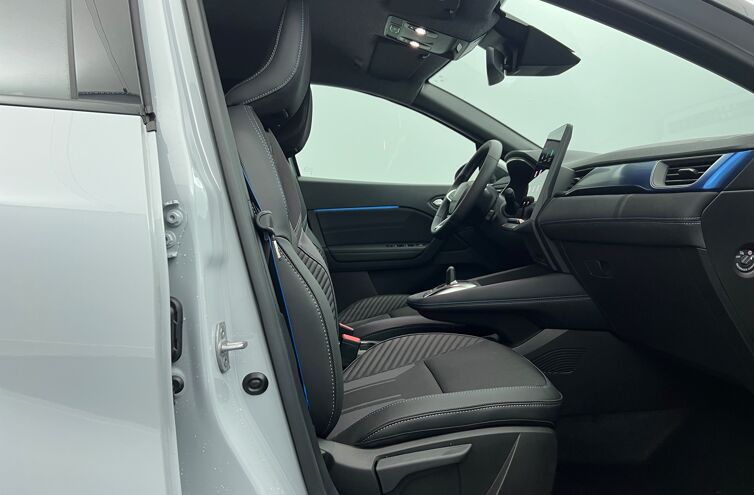 RENAULT Captur SUV Hybride Essence