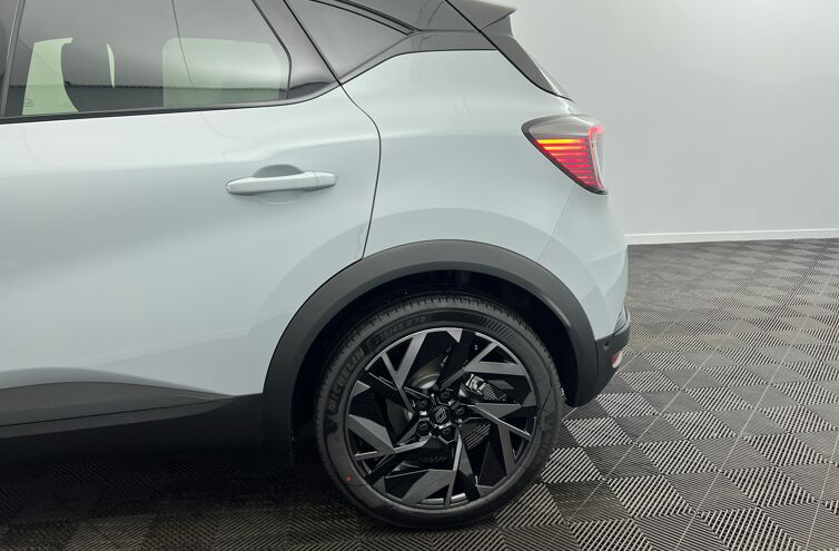 RENAULT Captur SUV Hybride Essence