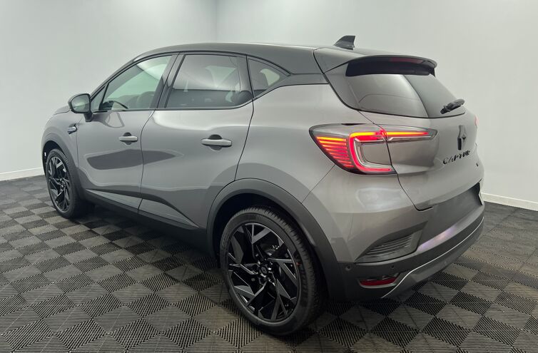 RENAULT Captur SUV Hybride Essence