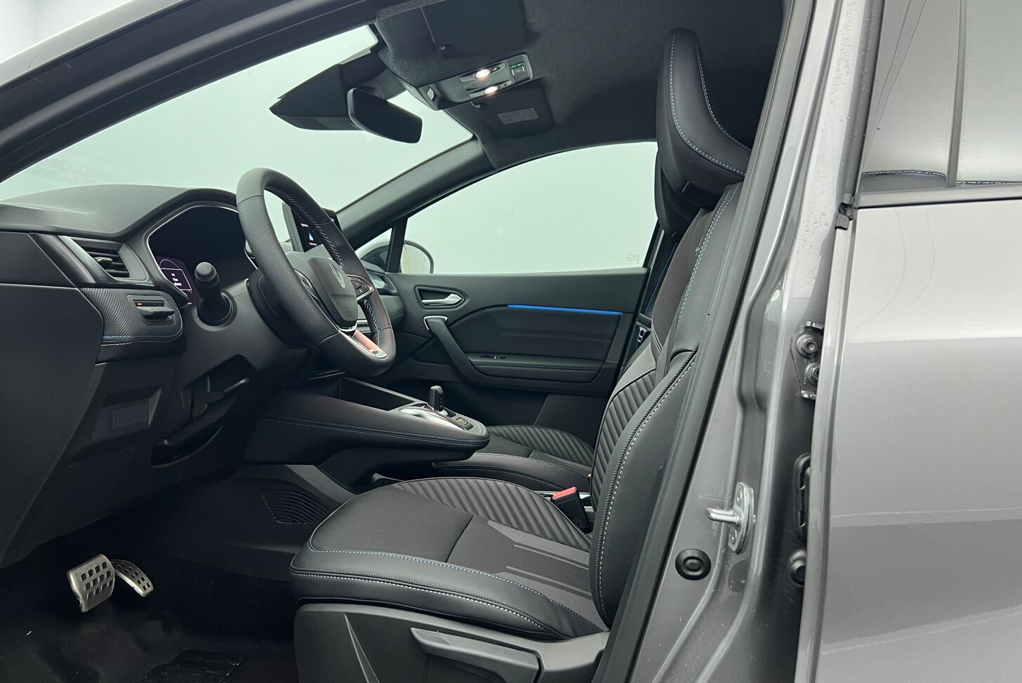 RENAULT Captur SUV Hybride Essence