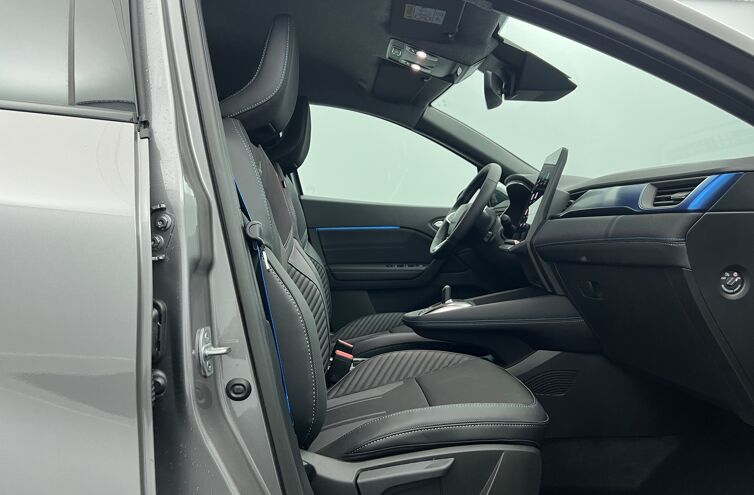 RENAULT Captur SUV Hybride Essence