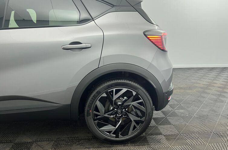 RENAULT Captur SUV Hybride Essence