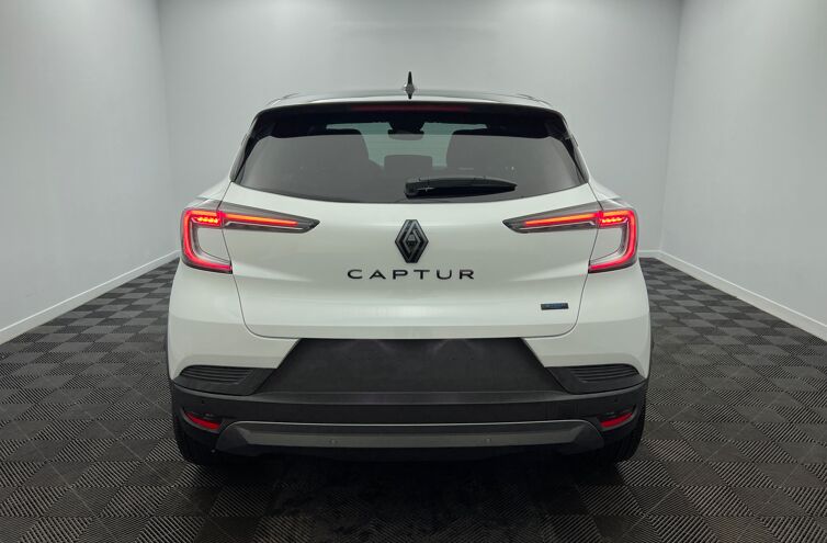 RENAULT Captur SUV Hybride Essence
