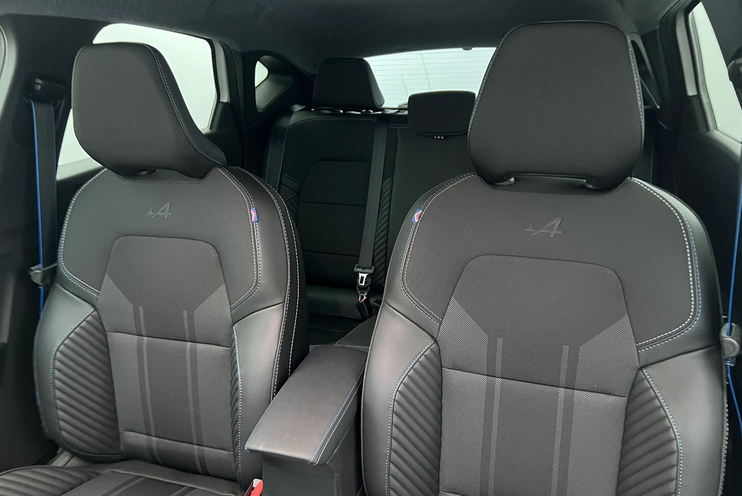 RENAULT Captur SUV Hybride Essence