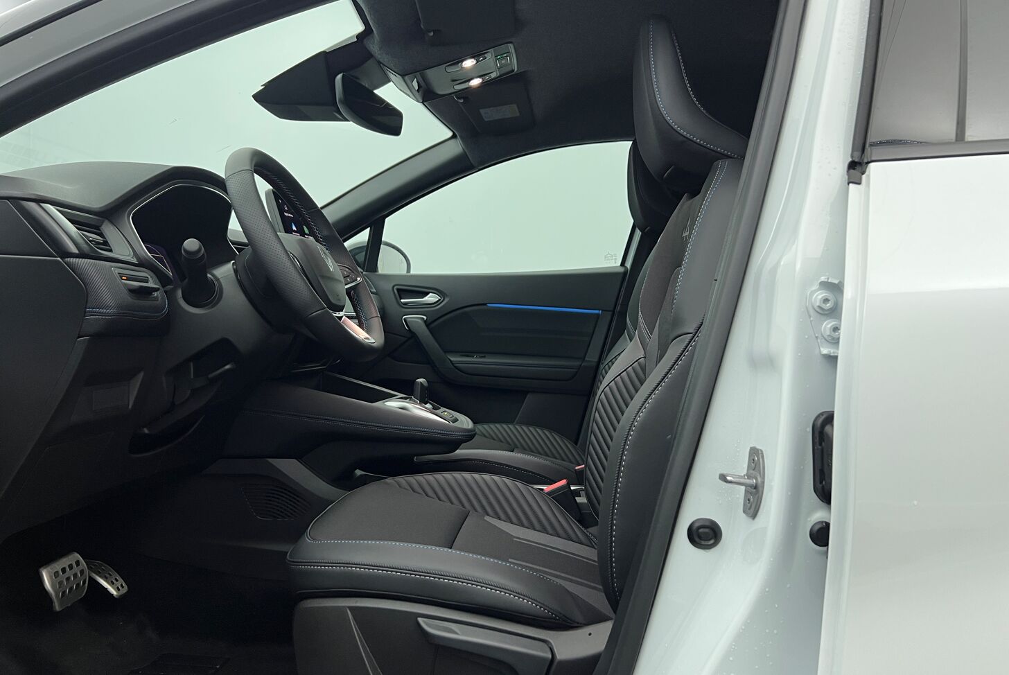 RENAULT Captur SUV Hybride Essence