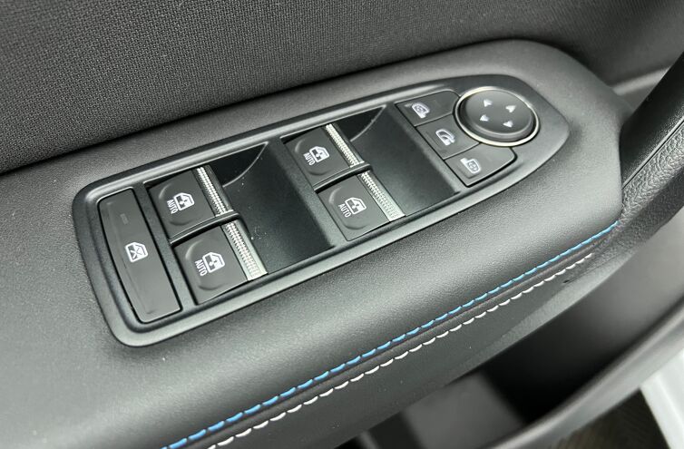 RENAULT Captur SUV Hybride Essence