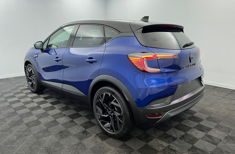 RENAULT Captur SUV Hybride Essence