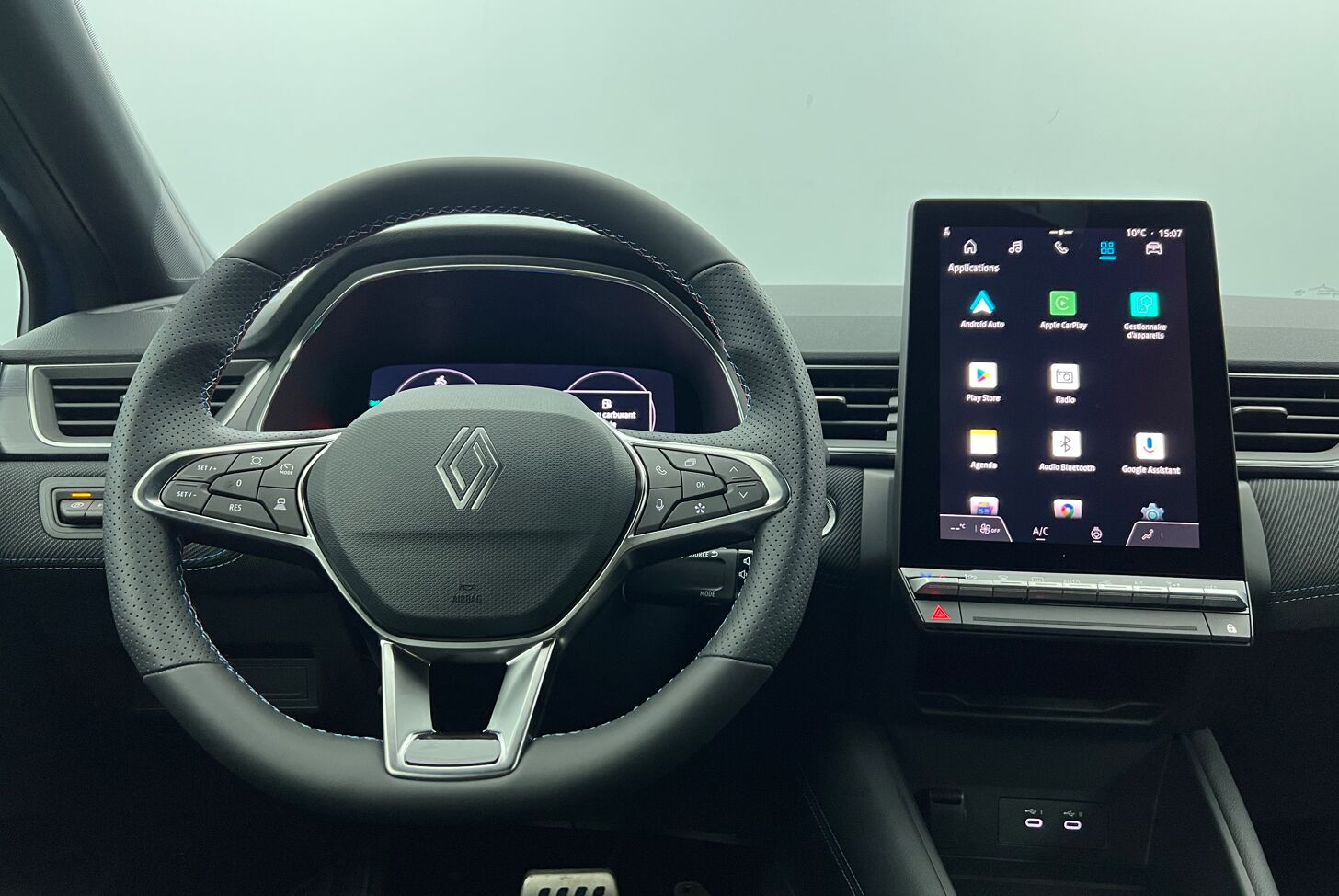 RENAULT Captur SUV Hybride Essence