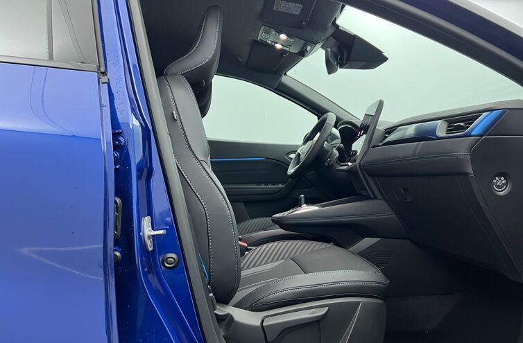 RENAULT Captur SUV Hybride Essence