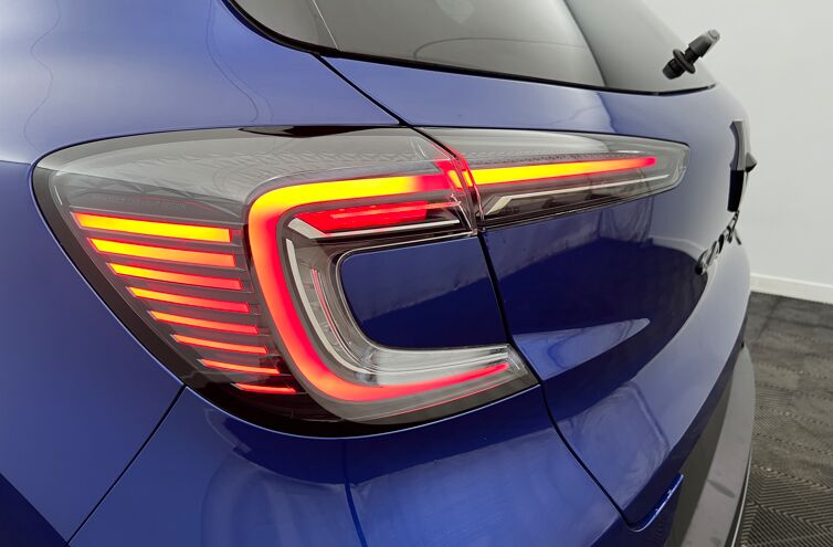 RENAULT Captur SUV Hybride Essence