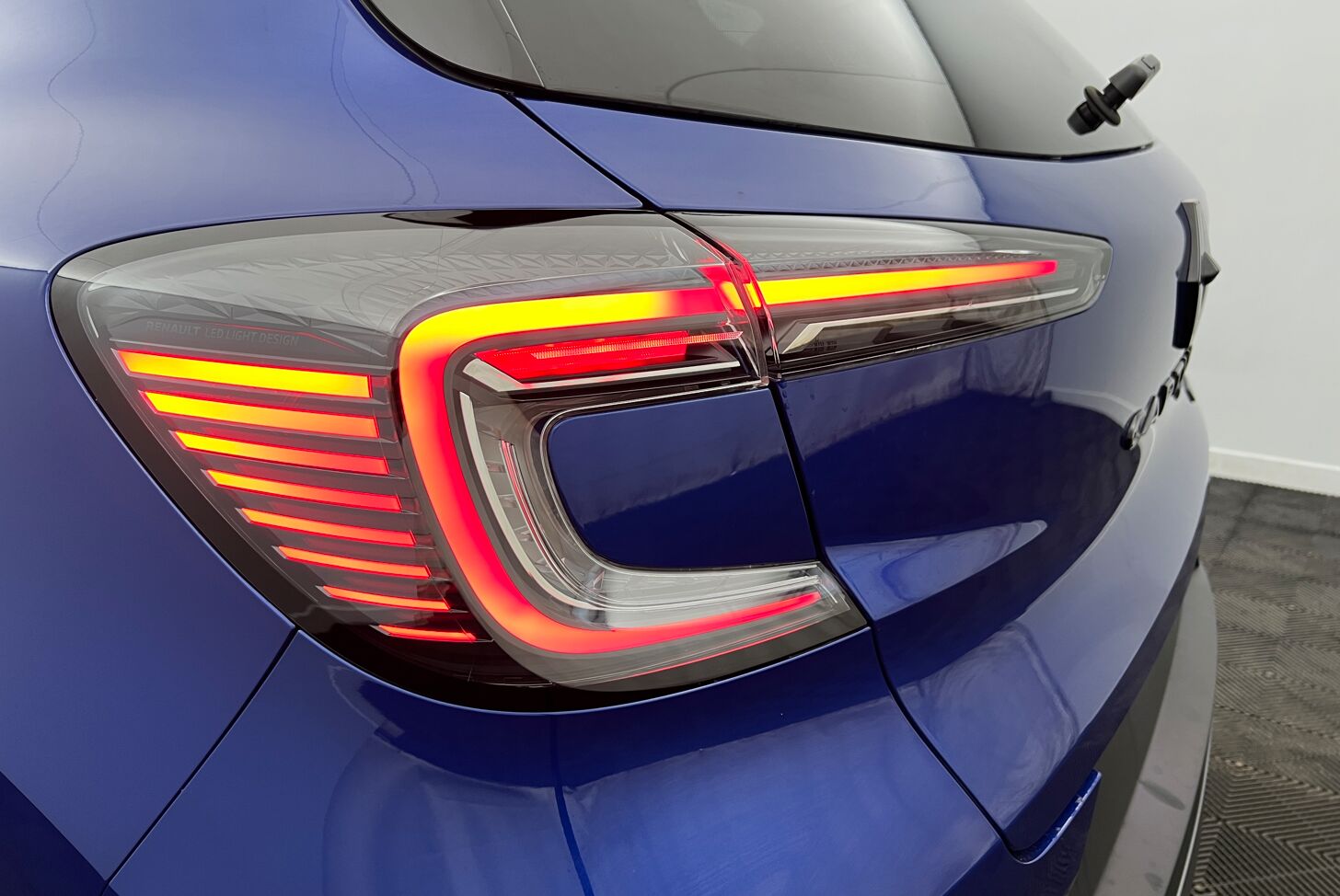 RENAULT Captur SUV Hybride Essence