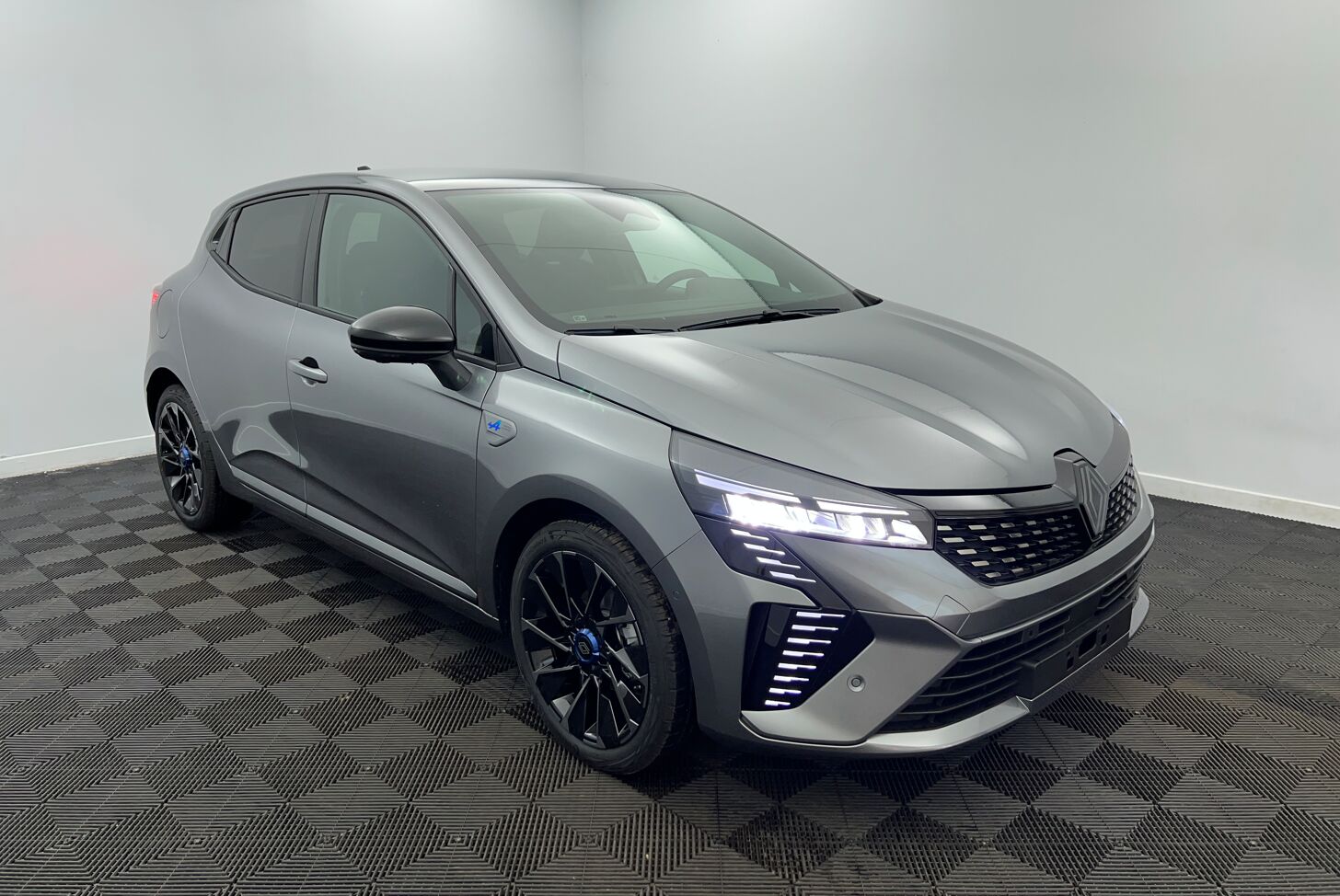 RENAULT Clio Berline Essence 