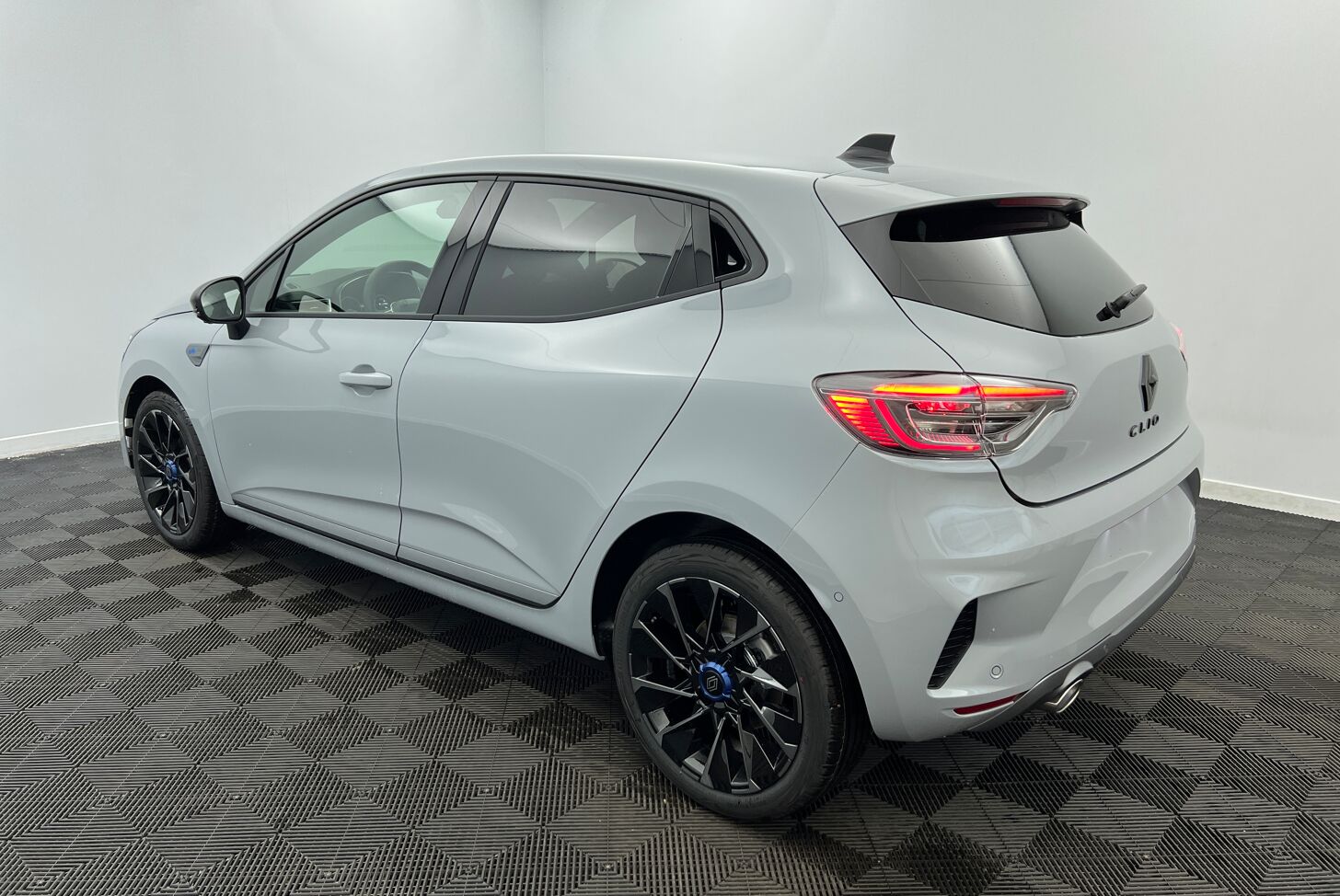 RENAULT Clio Berline Essence 