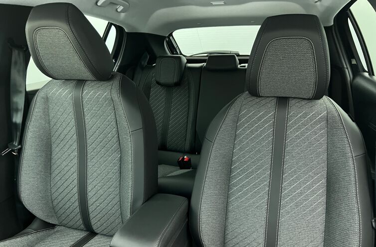 PEUGEOT 208 Berline Hybride Essence