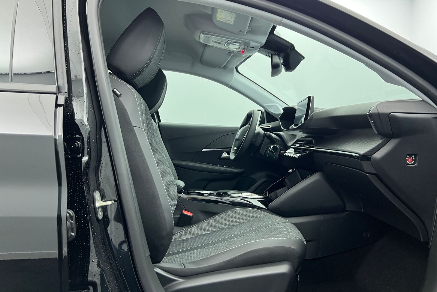 PEUGEOT 208 Berline Hybride Essence