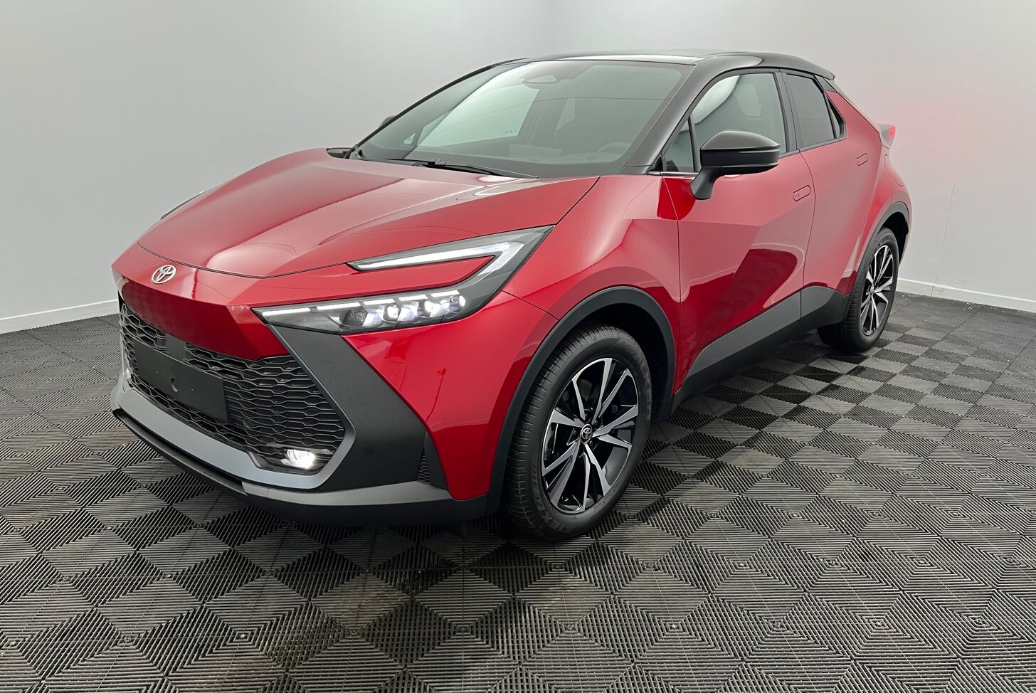 TOYOTA C-HR SUV Hybride rechargeable Essence