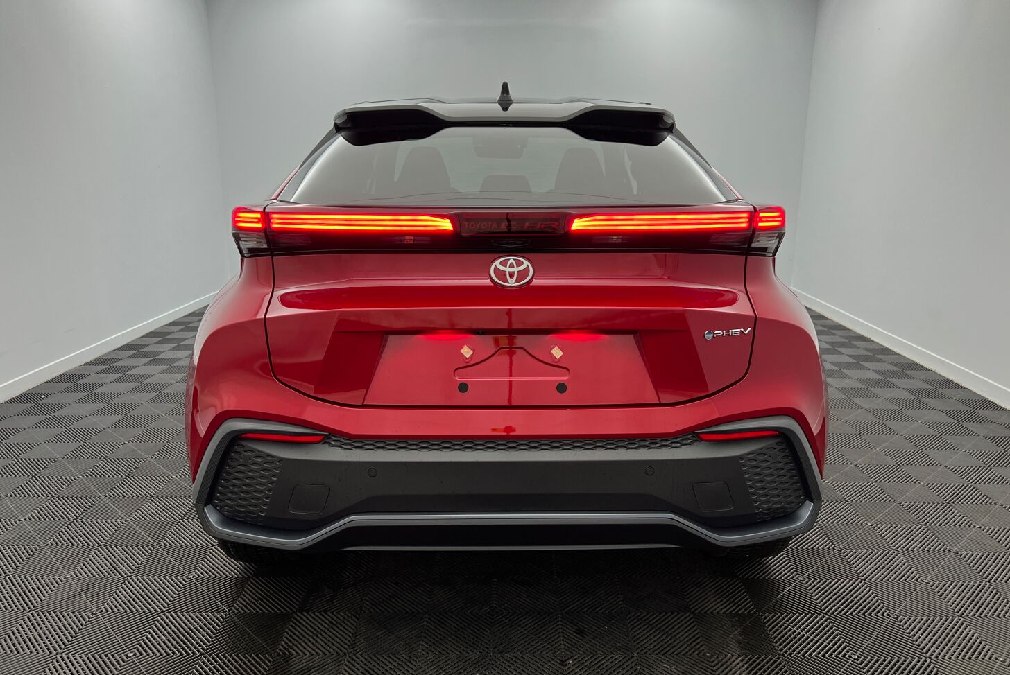 TOYOTA C-HR SUV Hybride rechargeable Essence