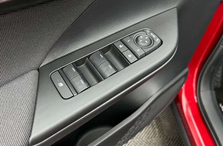 TOYOTA C-HR SUV Hybride rechargeable Essence