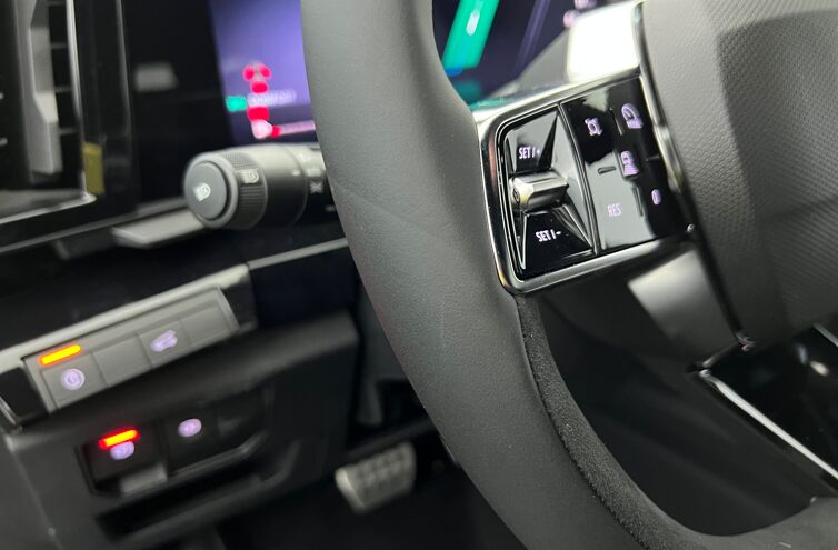 RENAULT Rafale SUV Hybride Essence