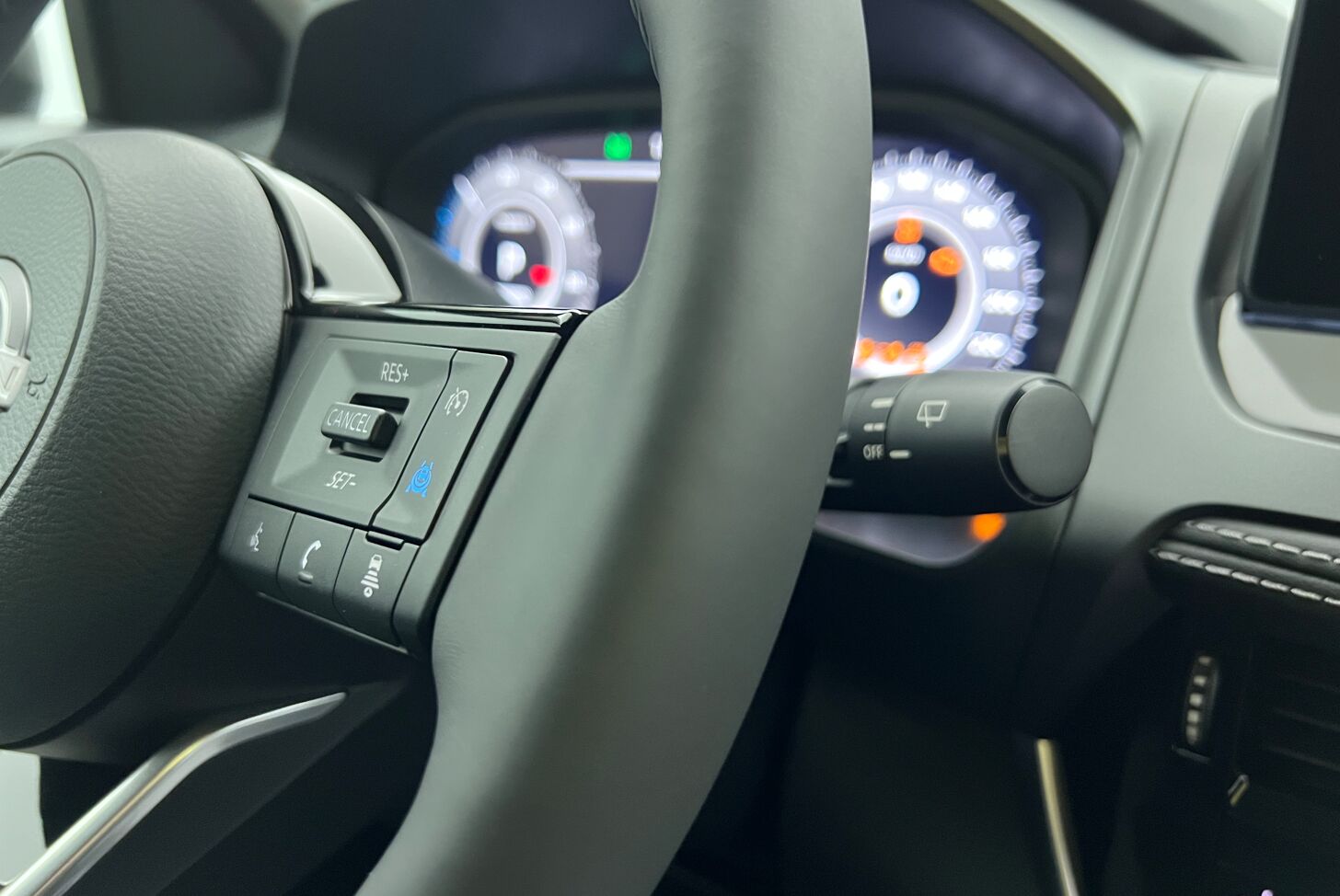 NISSAN Qashqai SUV Hybride Essence