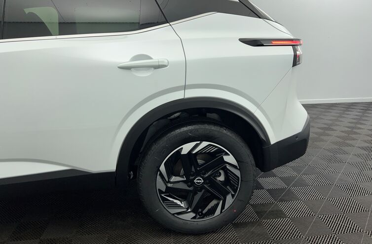 NISSAN Qashqai SUV Hybride Essence