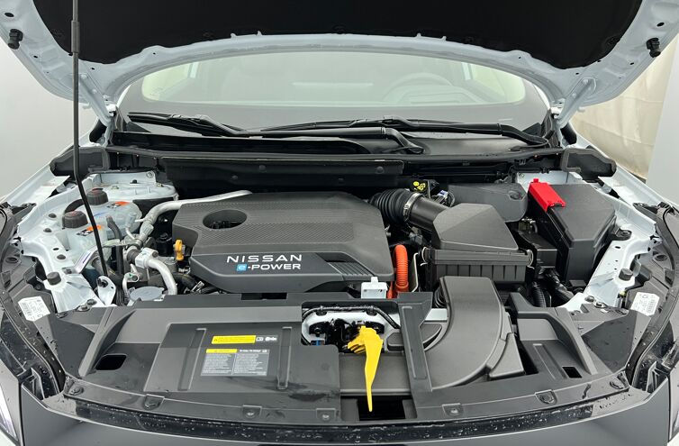 NISSAN Qashqai SUV Hybride Essence