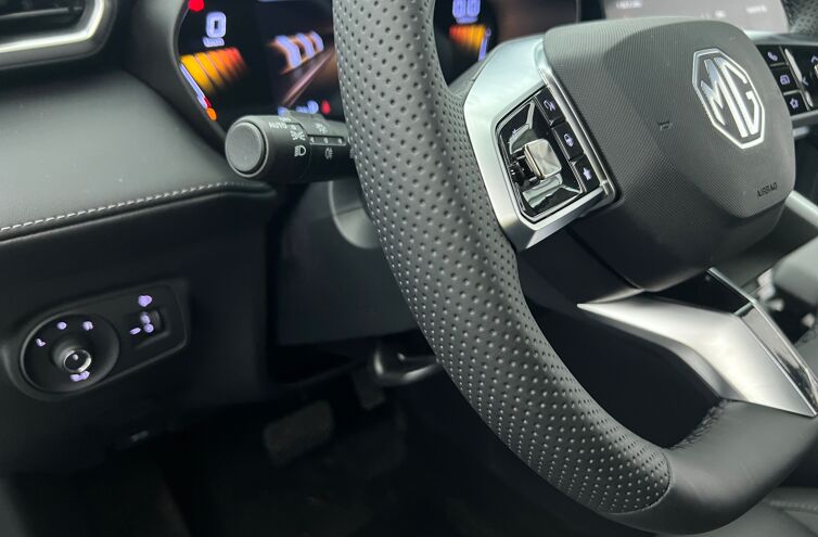 MG ZS Hybrid+ SUV Hybride Essence