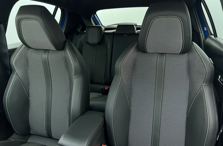 PEUGEOT 208 Berline Hybride Essence