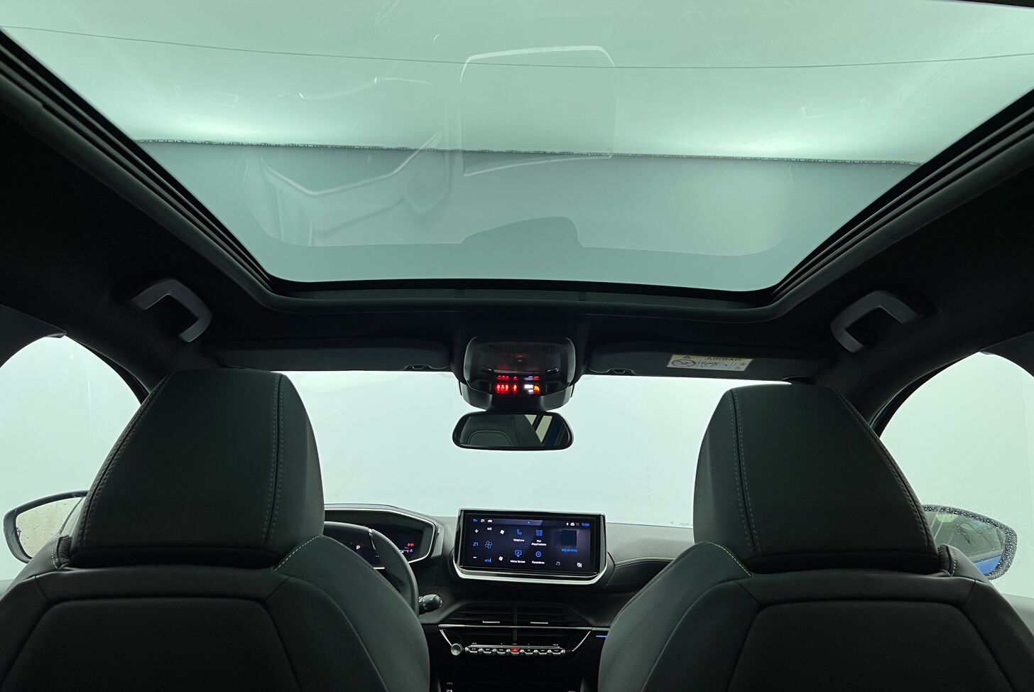 PEUGEOT 208 Berline Hybride Essence