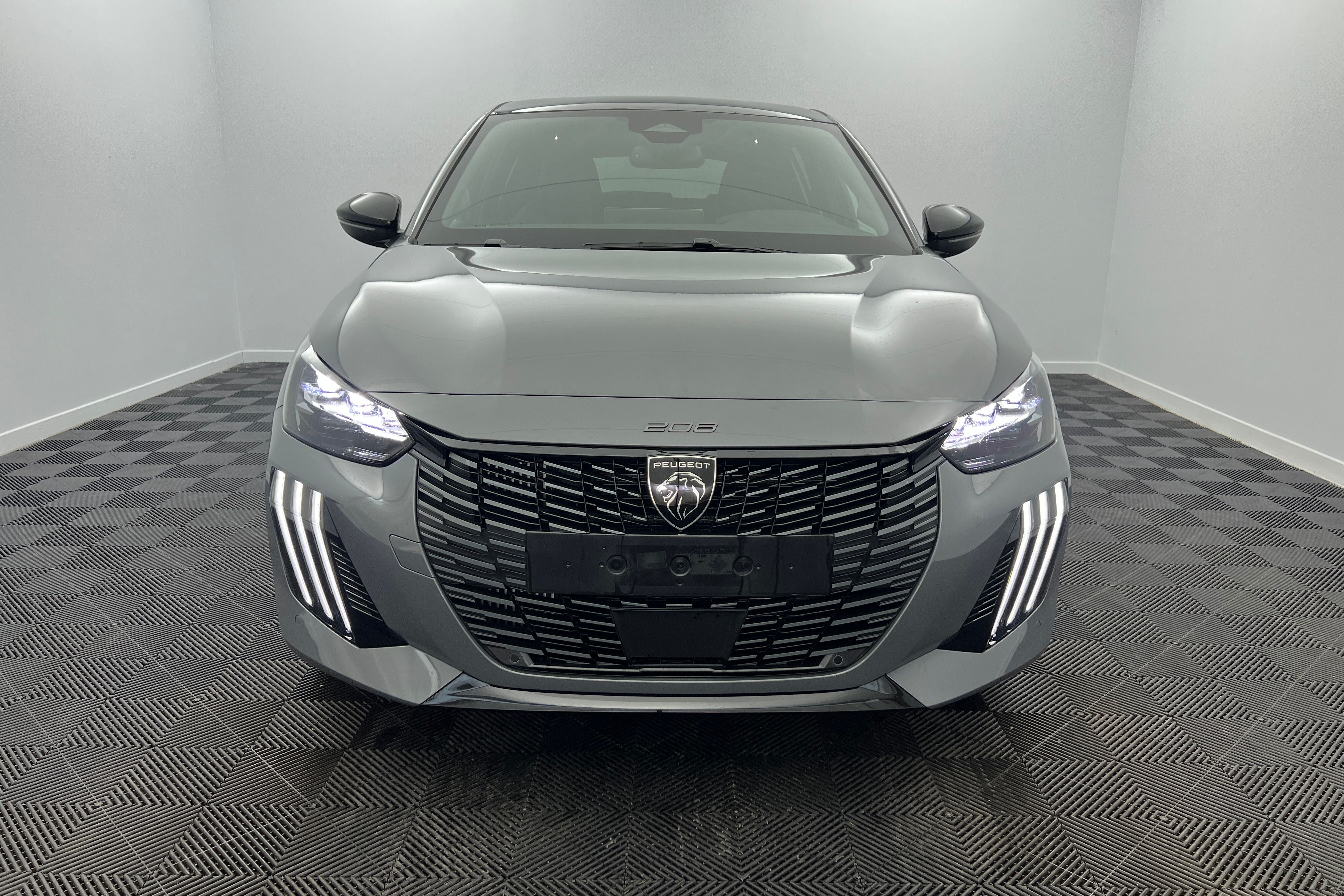 PEUGEOT 208 Berline Hybride — photo 2